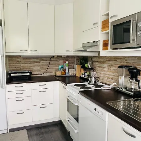 Avara, Ylellinen Kaksikerroksinen Huoneisto. *